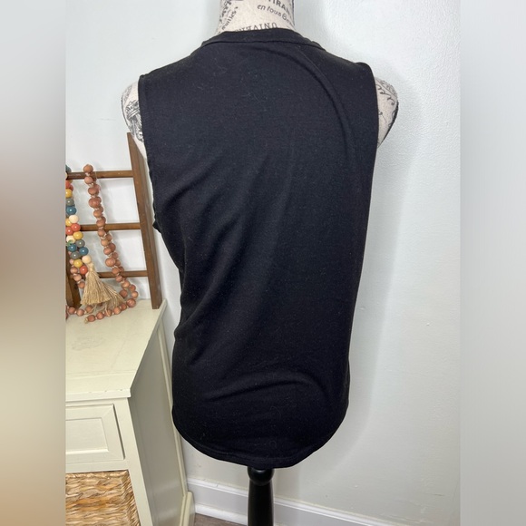 Guns N’ Rose’ V-Neck Top - Picture 3 of 4